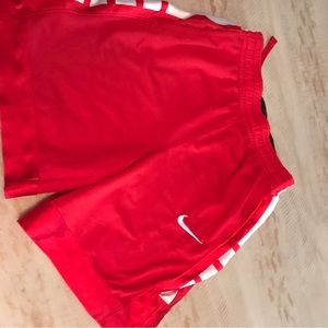 Nike dri fit youth lg